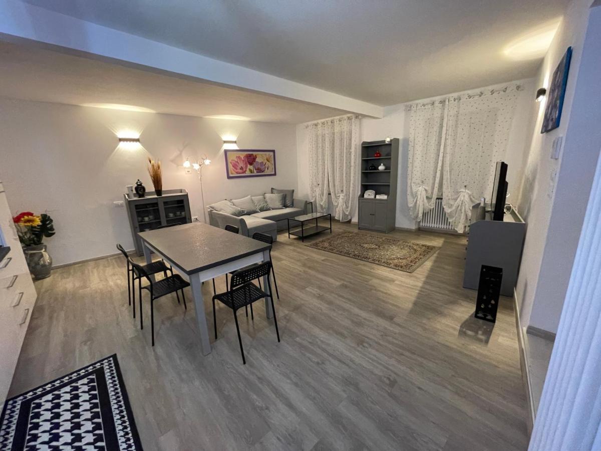Casa Vacanza Revolta เตรนโต ภายนอก รูปภาพ