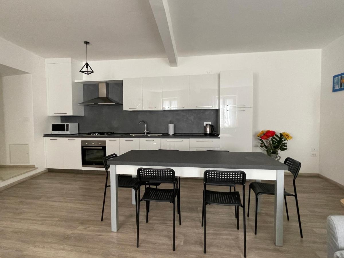 Casa Vacanza Revolta เตรนโต ภายนอก รูปภาพ
